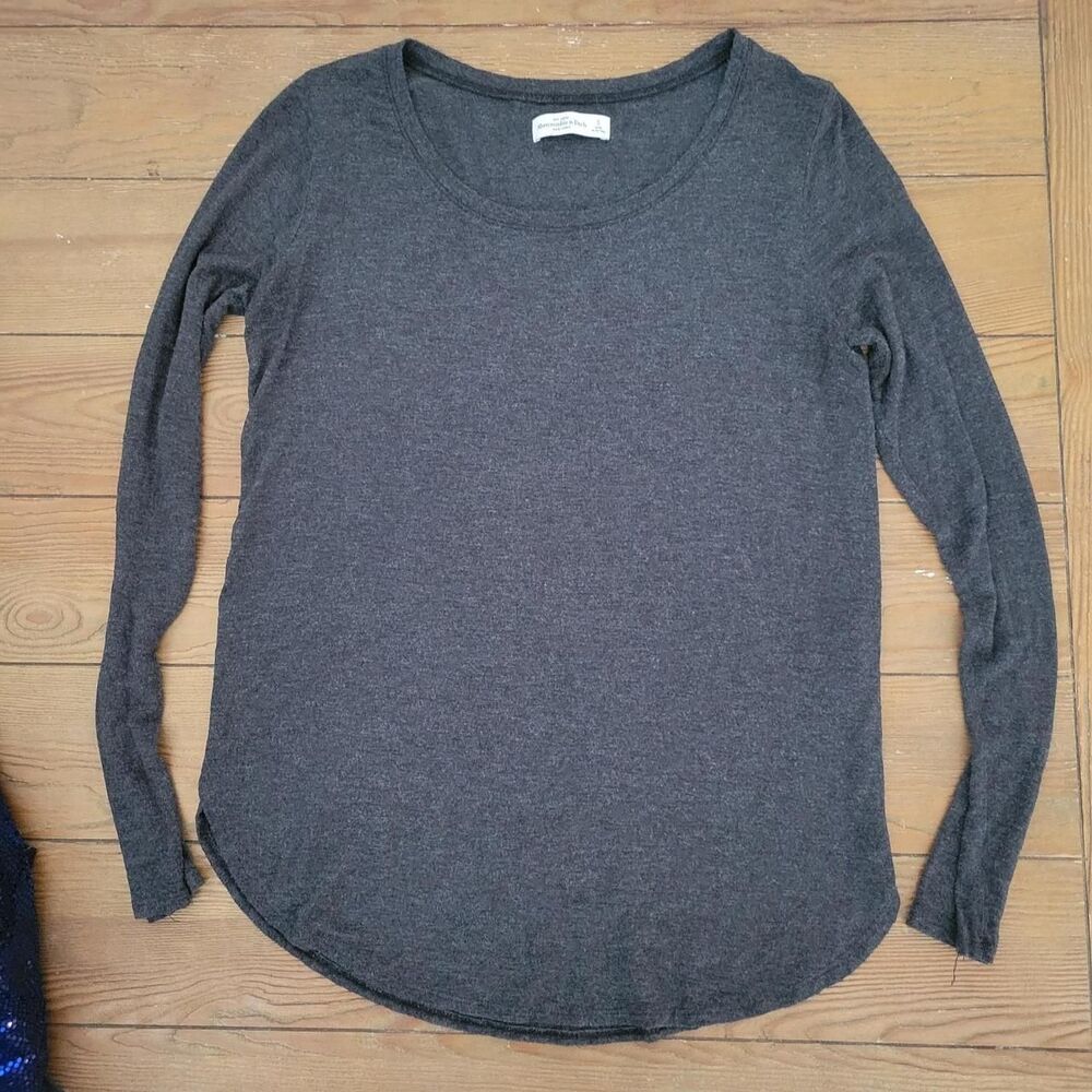 Abercrombie-fitch Women's Grey T-shirt